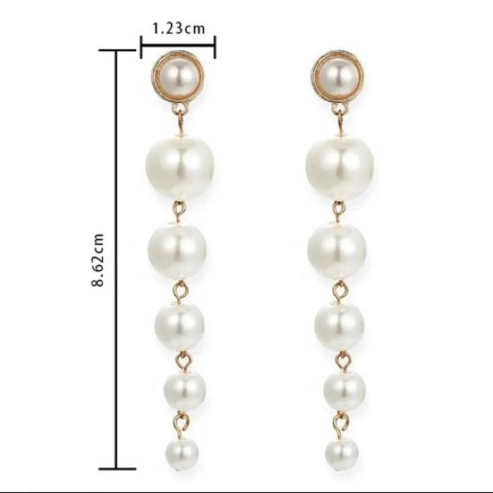RESTOCKED! Gold Bulky Pearl Dangly Fashion Earring - Picture 3 of 7